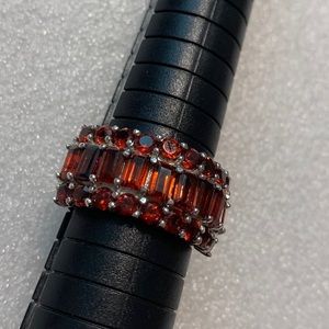 Garnet fashion ring